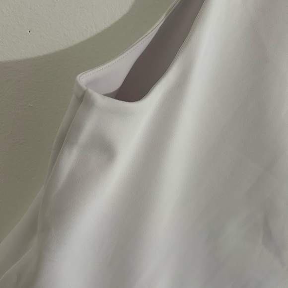 Express Body Contour High Compression Mock Neck Cropped Tank Medium - Picture 7 of 8